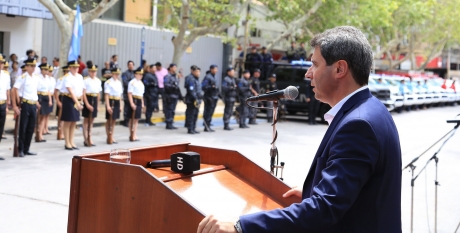 Policía de San Juan festejó 147 años con entrega de movilidades y equipamiento